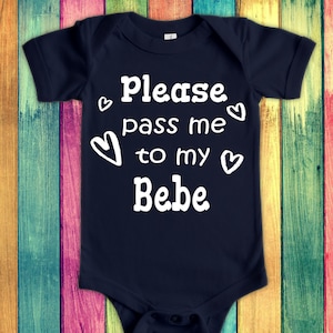 Pásame para ser linda abuela bebé traje, camiseta o camisa para niños pequeños regalo especial de la abuela o anuncio de embarazo