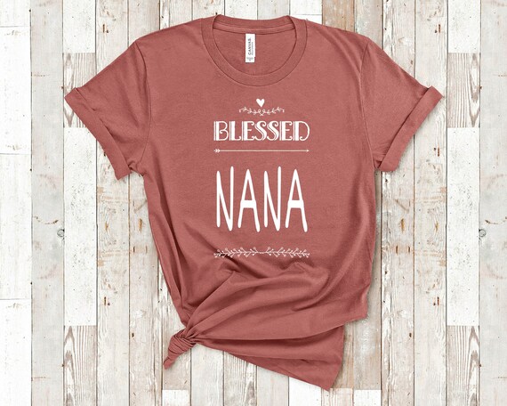 Blessed To Be Called Nana Cute Floral Christmas Gifts T-Shirt Blessed To Be Called Nana Cute Floral Christmas Gifts T-Shirt
