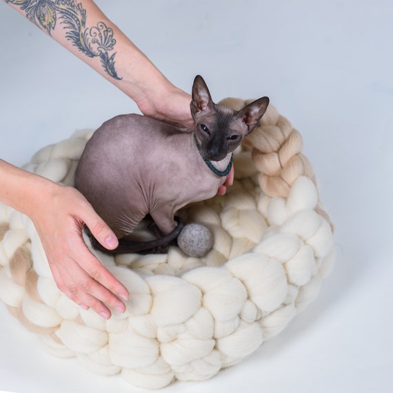 Enjoy Phoenix X Etsy Knitted Chunky Wool Pet Basket With Etsy