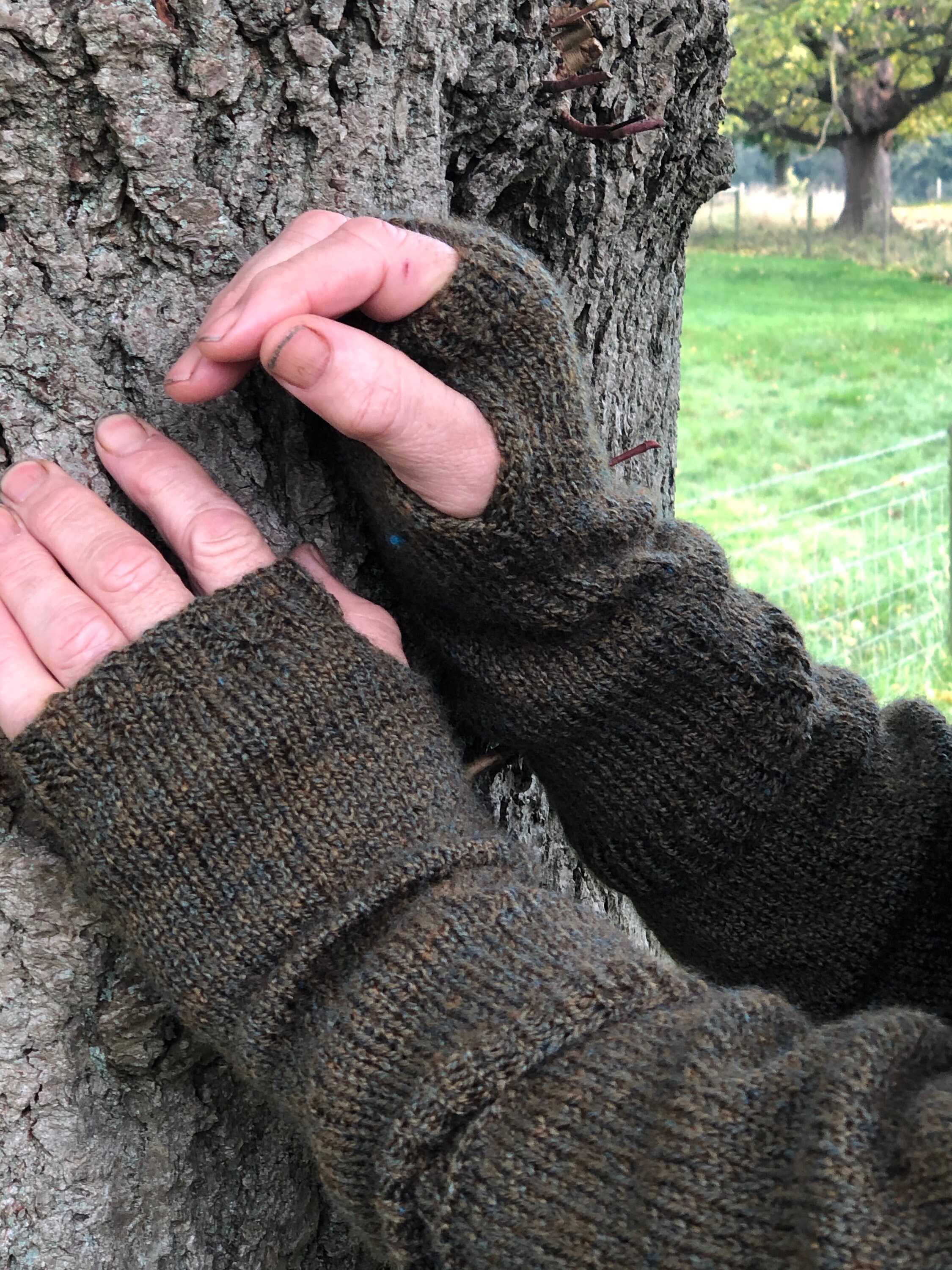 Homemade Hand Knitted Wrist Warmers uk mens Fingerless Gloves