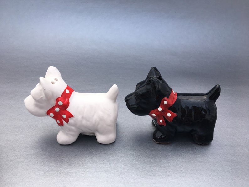 Scotties with White Basket Salt and Pepper Shakers-Ceramic-Vintage-Collectible-Dogs-White Basket-Red Bows-Made in Korea-Scotties in Basket