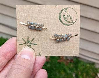 14k Gold & Labradorite Leaf Ear Crawler Earring Ear Climber Raw Stone Earrings Climbing Earrings September Birthstone Bridesmaid Gift