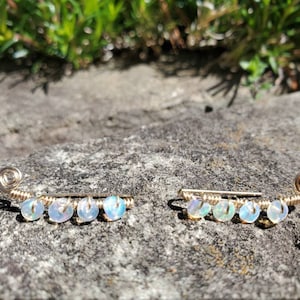 14k Goud & Opaal Oor Climber Crawler Earring Raw Stone Oorbellen Climbing Earrings Oktober Birthstone