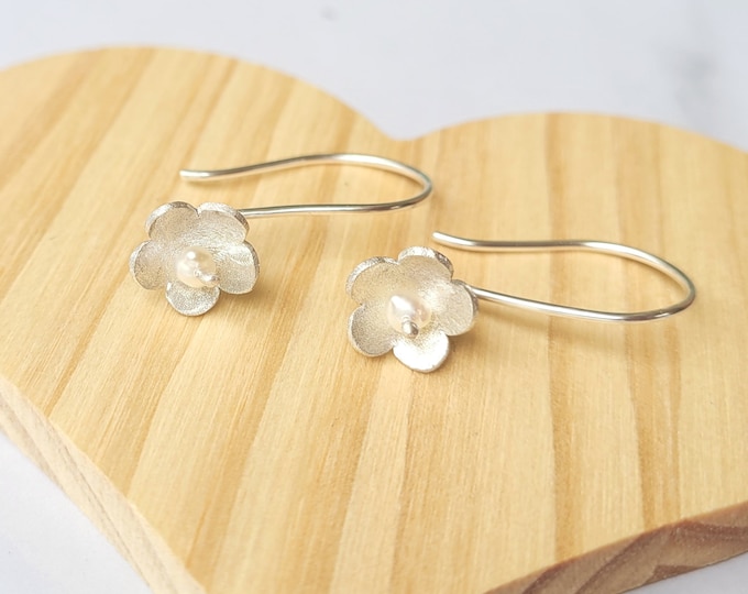 Vintage Daisy Flower Silver Dangle Earrings - Sterling Silver Hooks, Perfect Mother's Day Gift 9 thumbnail image