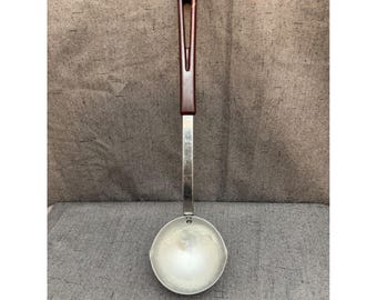 Cucharón sopera Stanhome de acero inoxidable vintage con mango de baquelita, estilo MCM.