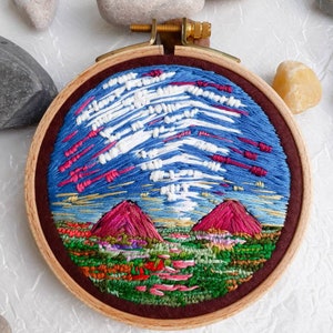 Broderie Paysage Unique Cerceau Art Paysage Vue Petit Mur Décor Illustration Conception Cadeau D'anniversaire image 2