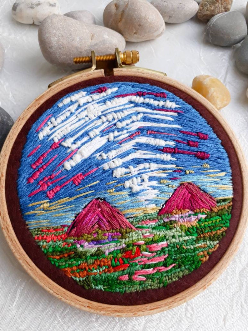 Broderie Paysage Unique Cerceau Art Paysage Vue Petit Mur Décor Illustration Conception Cadeau D'anniversaire image 5