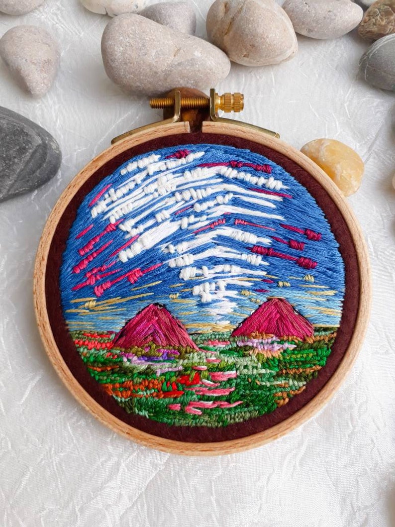 Broderie Paysage Unique Cerceau Art Paysage Vue Petit Mur Décor Illustration Conception Cadeau D'anniversaire image 1