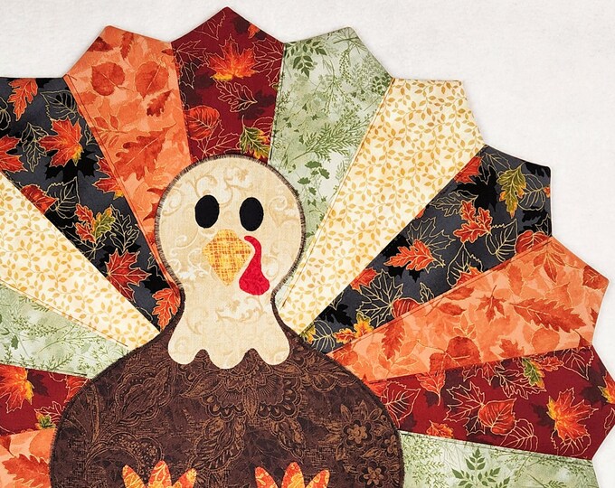 Quilted Round Turkey Table Topper – Handmade Thanksgiving Centerpiece ...