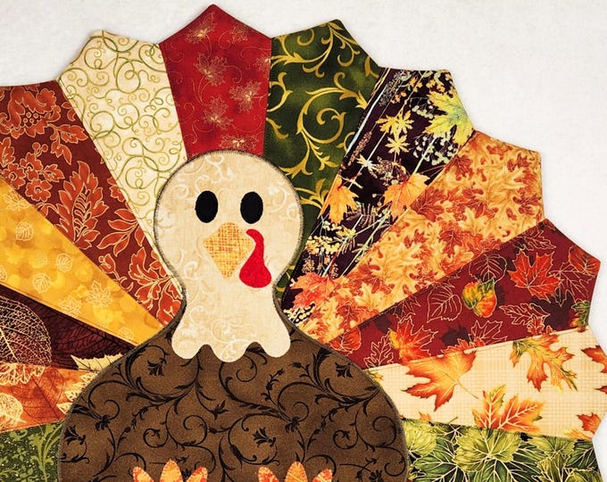 Quilted Round Turkey Table Topper – Handmade Thanksgiving Centerpiece ...