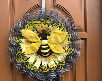 Yellow Bee Wreath,Bumblebee Large Wreath,Bumblebee Door Wreath,Yellow Bumblebee Wreath,Large Bee Wreath,Bumblebee Door Decor,Save the Bees