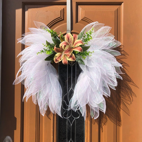 Angel Wing Wreath,Memorial Wing Wrh,Angel Wings with Lilies,Cemetary Wings Wreath,Graveside Wings Wreath,Angel Wings for Church Doors