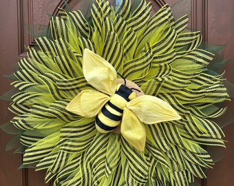 Large Bumblebee Wreath,Bumblebee Large Wreath,Yellow Bee Wreath,Yellow Bee Door Decor,Summer Bee Wreath,I Love Bees Wreath,Large Yellow Bee
