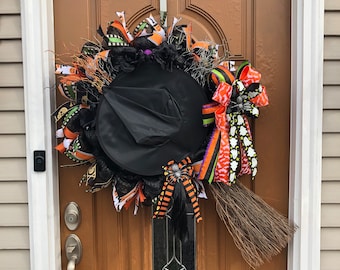 Flying Witch Wreath,Flying Witch Door Decor,Halloween Flying Witch,Halloween Door Wreath,Halloween Door Witch,Witch on Broom Decor,Halloween