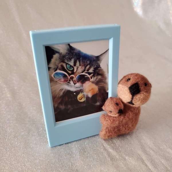 Otter Picture Frame for Instax Mini Film / Mom Dad and Child Baby Photo Holder / Kawaii Funny Fluffy Aquarium Sea Animal Figurine Gift GD277