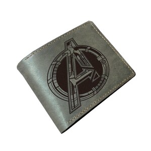 Avenger Logo Brieftasche, Superhelden Leder Brieftasche, personalisierte Herren Geldbörse, zweifache ID-Karten Brieftasche für ihn, Avenger Marvel Geburtstagsgeschenk