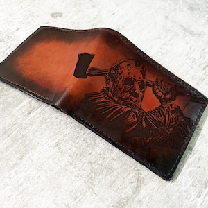 Portafoglio da uomo in pelle Jason Voorhees, regalo personalizzato per uomo, regalo di film con personaggi horror, regalo di Halloween per lui, regalo per uomo Venerdì 13