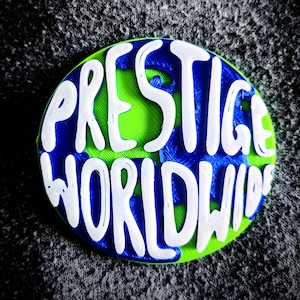 Arte de estantería de Prestige Worldwide, exhibición de la película Step Brothers como complemento a la colección de películas - Letrero con logotipo para fans de Will Ferrell