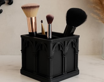 Porta-pincéis de maquiagem em estilo catedral gótica – Organizador de penteadeira preto, porta-canetas de mesa gótico, decoração de banheiro com estética escura