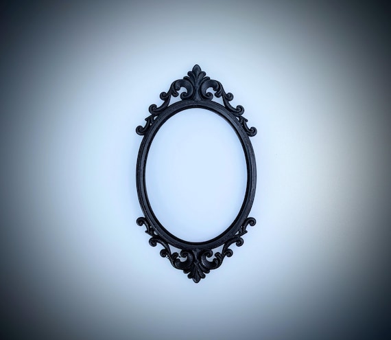 Gothic Ornate Oval Frame – Empty Baroque Wall Frame – Dark Gallery Wall Accent – Vintage Style Gothic Home Decor