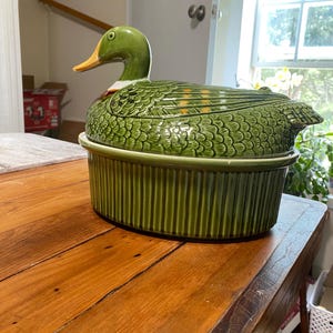 Vintage lidded duck,goose terrine, pate, foie gras  dish. Green Majolica dish