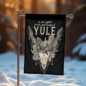 Stendardo da giardino di Yule, bandiera da giardino per feste pagane, per un&#39;atmosfera stregonesca e festiva, decorazione natalizia con teschio di capra gotico, regalo per celebrazioni pagane.