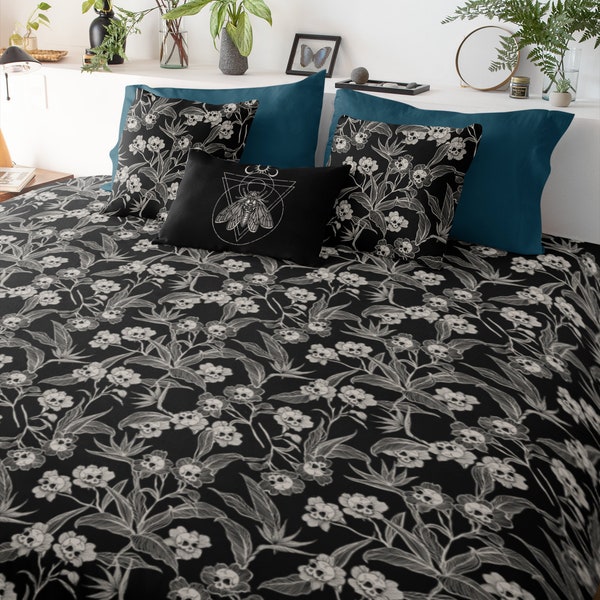 Gothic floral Duvet Cover bedding set, Spooky tiki skull flowers pillow sham, Witchy botanical bedroom decor, Deadly beautiful home accent