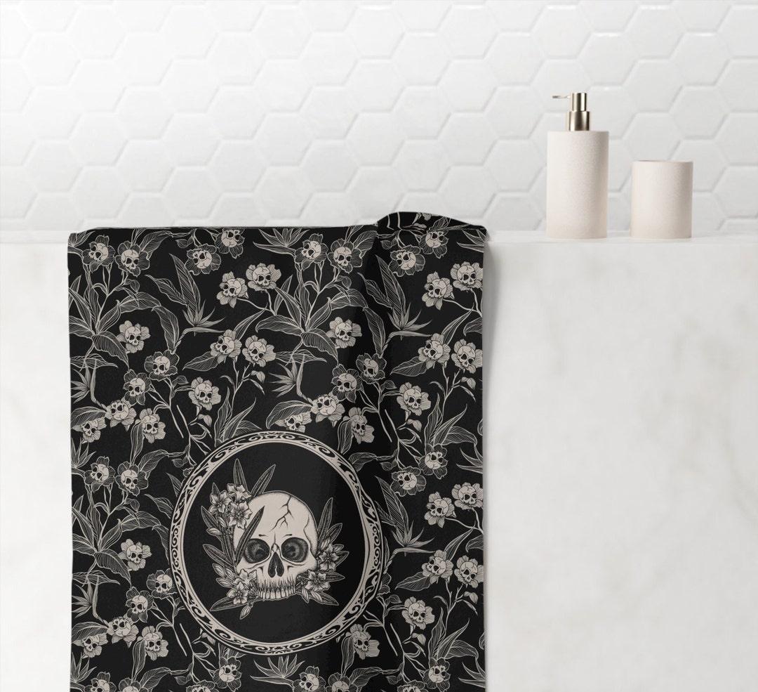 Gothic Floral Bath Towel, Spooky Tiki Tropical Goth Skull Flower Hand