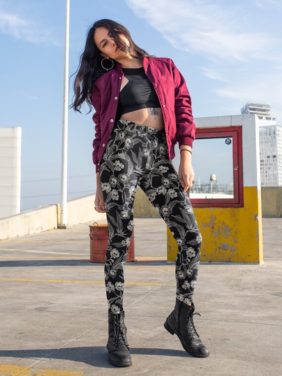 Gothic Floral Leggings With Pockets, Spooky Human Skull Yoga