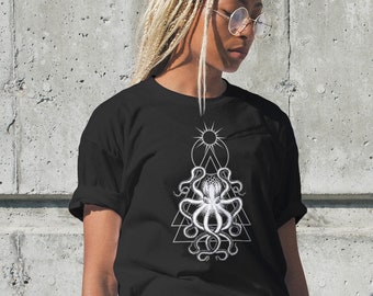 Occult Octopus Tee, Witchy sea creature tshirt, ritual cephalopod shirt, pagan sacred geometry top goth octopus fashion metalhead style gift