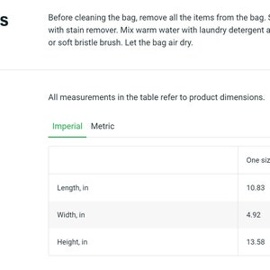 Peut inclure: Tableau des tailles indiquant les dimensions d'un sac en pouces. Le sac est de taille unique et mesure 10,83 pouces de longueur, 4,92 pouces de largeur et 13,58 pouces de hauteur.