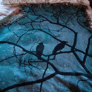 Night Birds Blanket, 100% Cotton Woven Raven Silhouette Throw Blanket, Galaxy Crow Fall Home Decor,Gothic Starry Sky black bird Bedroom Gift