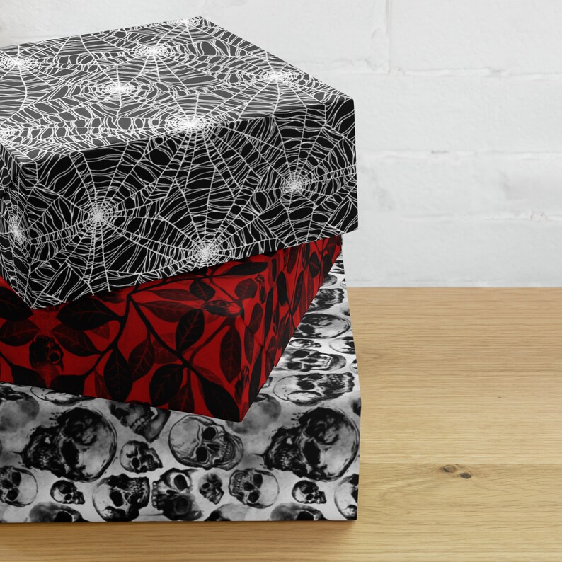 Spooky Skull & Spider Wen Halloween wrapping paper sheets