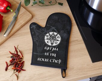 Mitaines sataniques amusantes pour le four. Satan is my sous-chef porte-gant de cuisine avec design baphomet occulte. Cadeau pour cuisinier ou boulanger amateur gothique