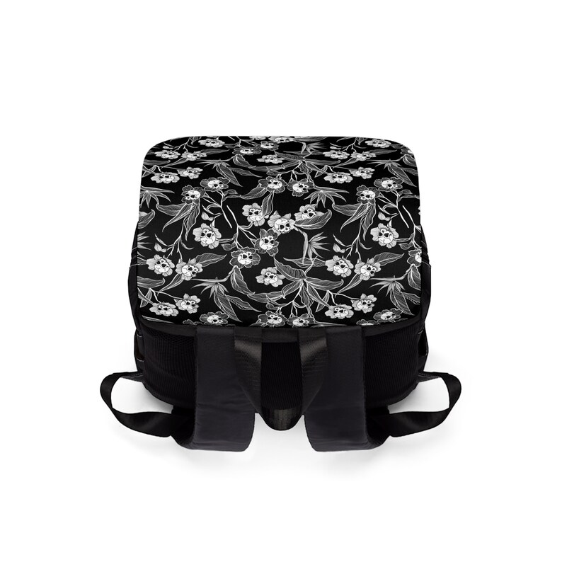 Sac à dos floral gothique, sac à dos fantasmagorique fantasmagorique fantasmagorique à bandoulière en forme de crâne et de fleur avec un imprimé squelette gothique macabre. Cadeau punk pour la rentrée des classes image 4