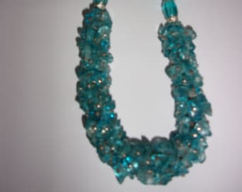 Vintage necklace half height blue