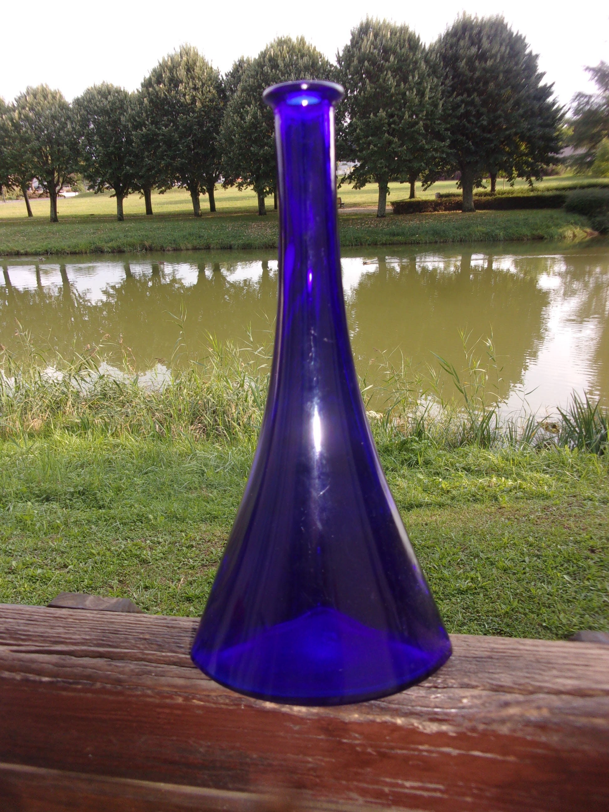 Bouteille en Verre Bleu Vintage , Bouteille Forme Triangulaire 500Ml