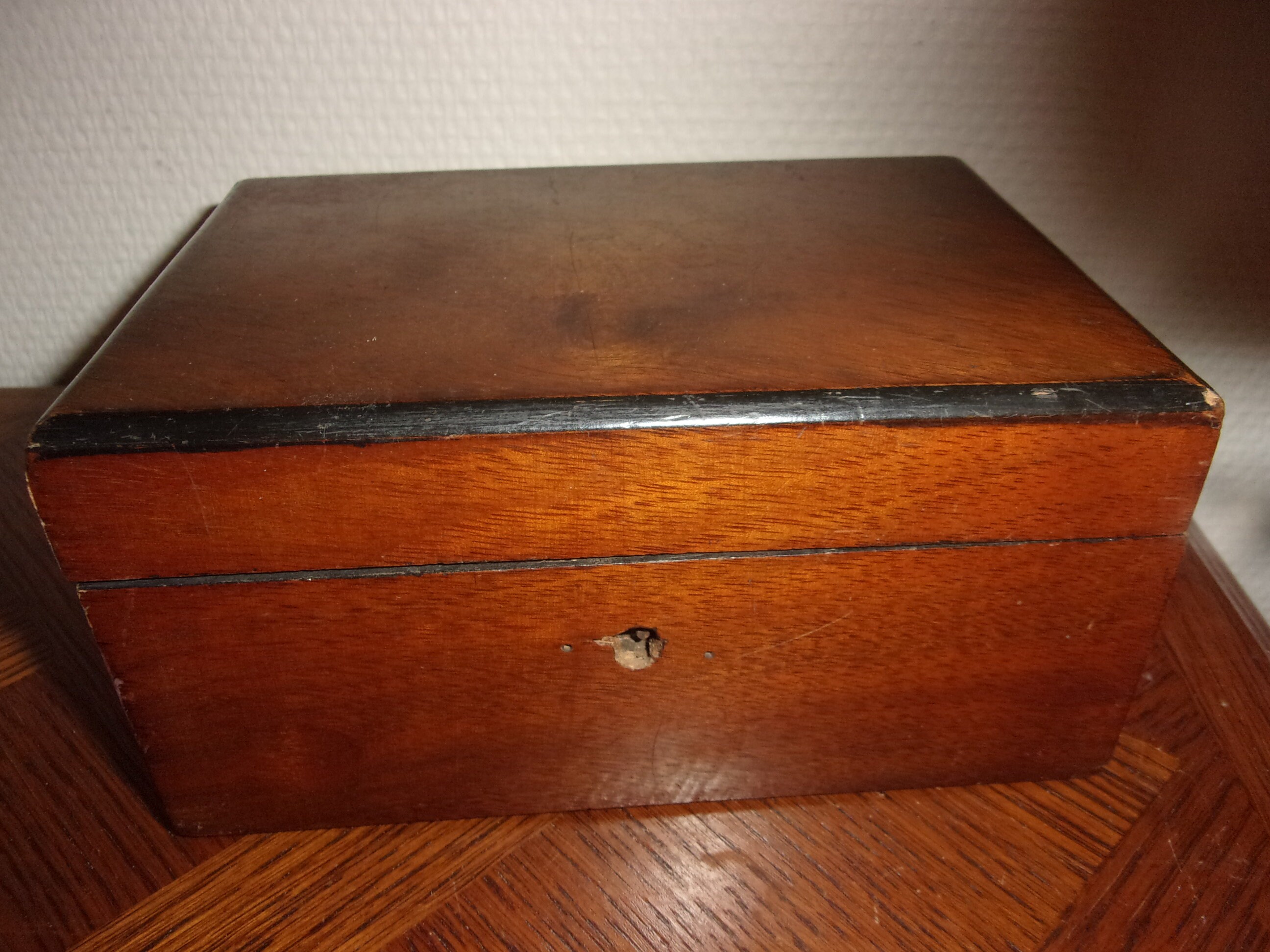 Boite en Bois Vintage , Coffret Ancien A Bijoux