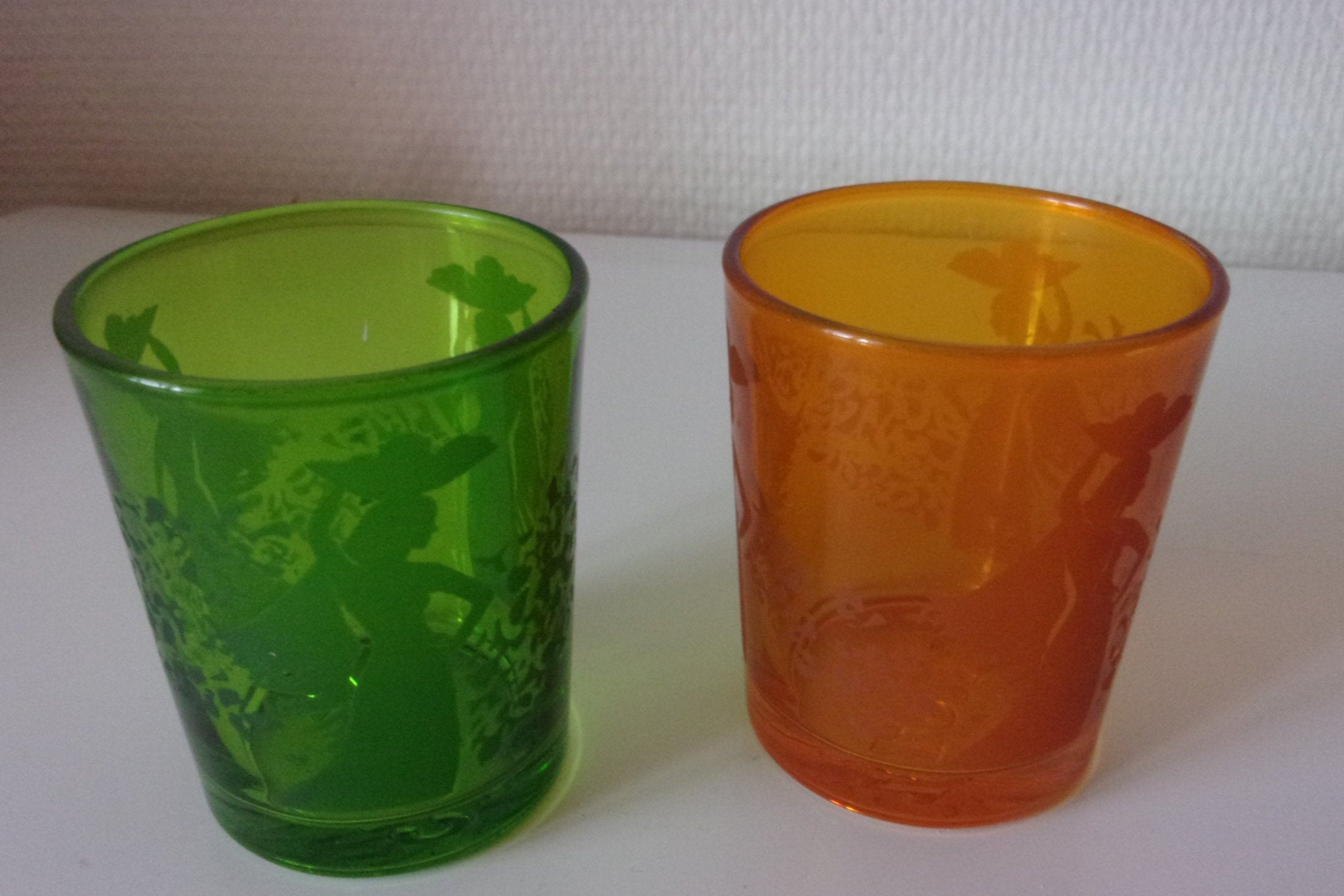 Deux Verres Publicitaire Porto Cruz , Deux Petits A Porto Vintage , 1 Jaune et 1 Vert