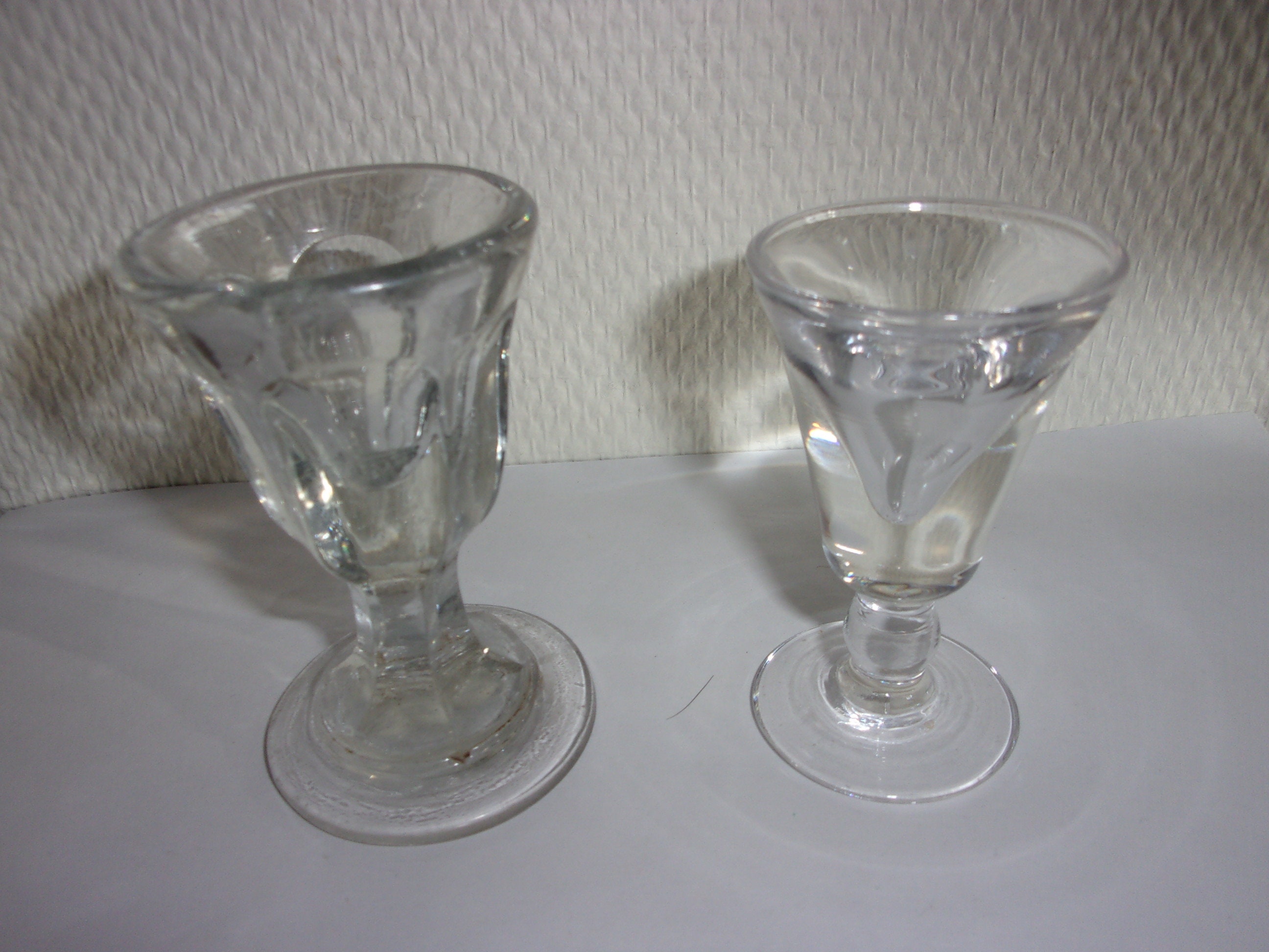 Verres Bistrots Liqueur Anciens , 2 Verres , Verres Collections