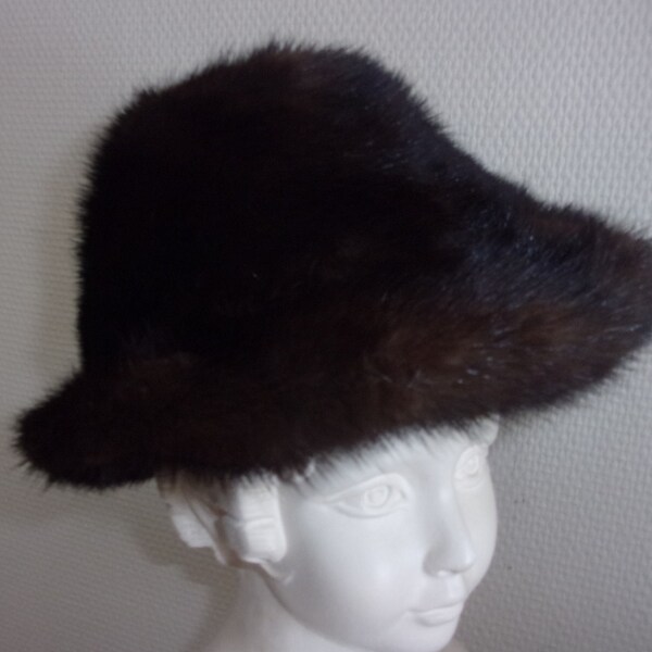 Chapeau fourrure vintage ,chapeau taille 52 ,chapeau fourrure double satin