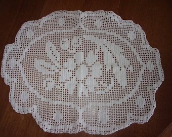 Napperon blanc fait main ,napperon tricoté crochet vintage