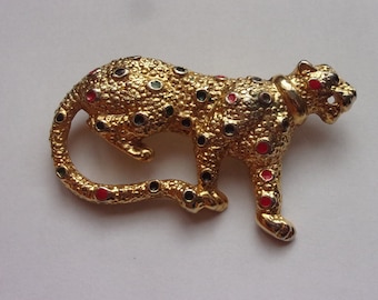 Broche vintage ,broche tigre métal doré et strass rouge et vert