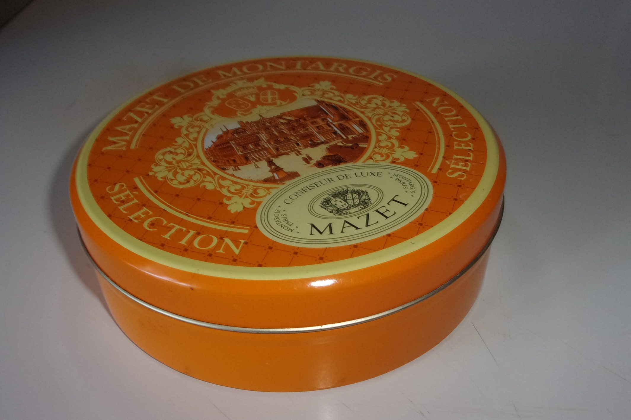 Boite Métallique Pralines Mazet de Montargis , Boite Collection