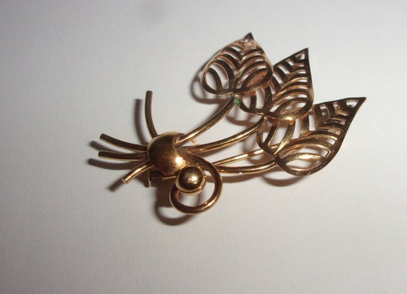 Jolie Broche Vintage En Ambre Et Feuilles Plaqué Or - Petite Pièce D'occasion Charmante