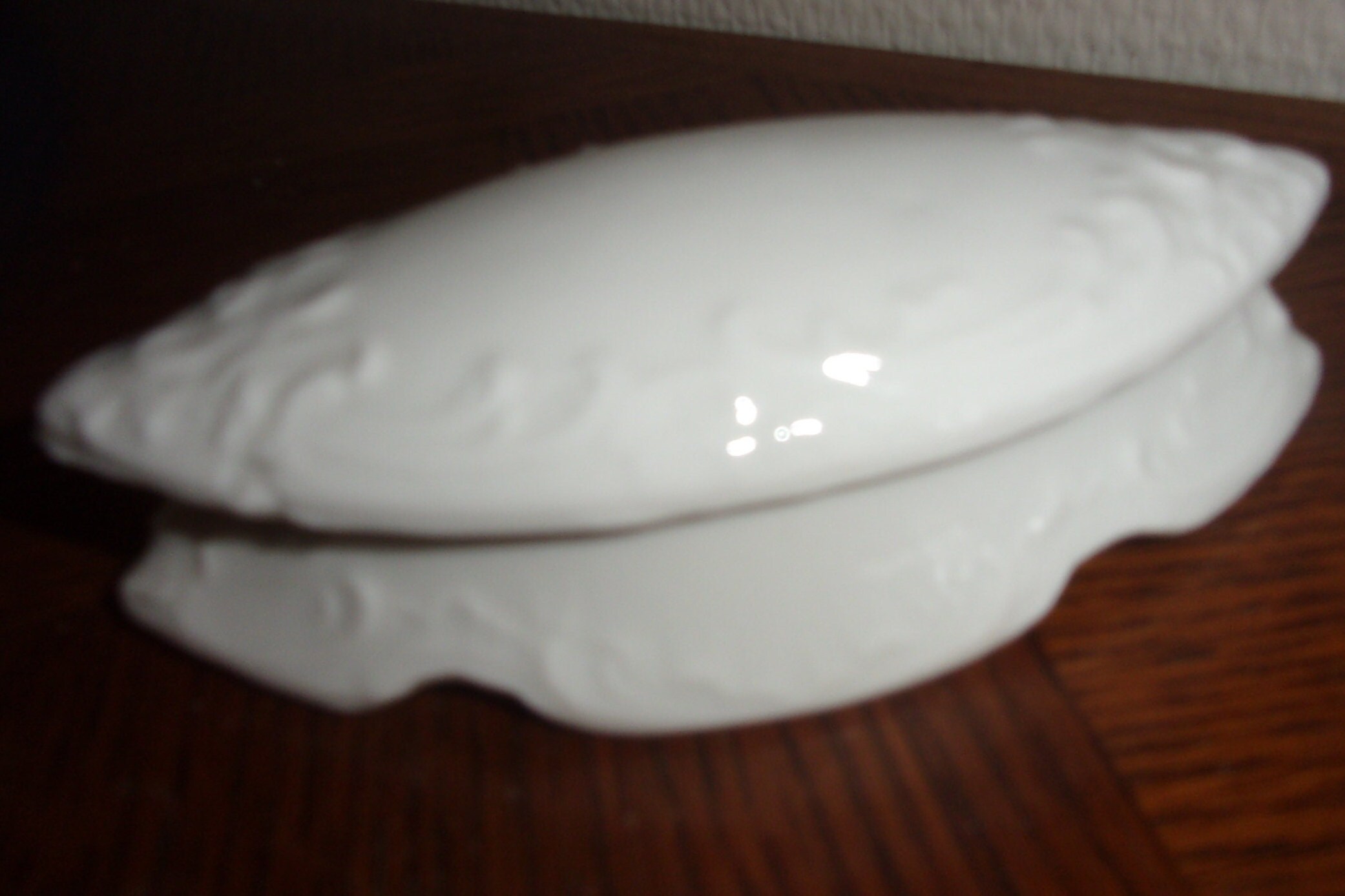 Bonbonnière Vintage , Bonbonnière Blanche Forme Ovale en Porcelaine