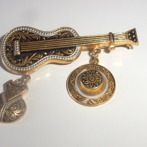 Brosse vintage ,brosse or de TOLEDE ,broche guitare chapeau et castagnette