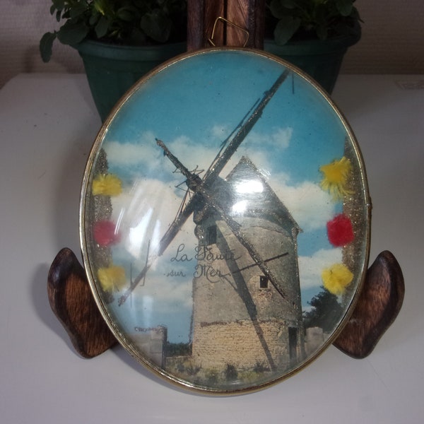 petit tableau kitch moulin LA FAUTE S/MER,  petit tableau ovale ,objet de collection