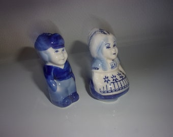 Salt and pepper in vintage ceramic, salt and pepper character style delf