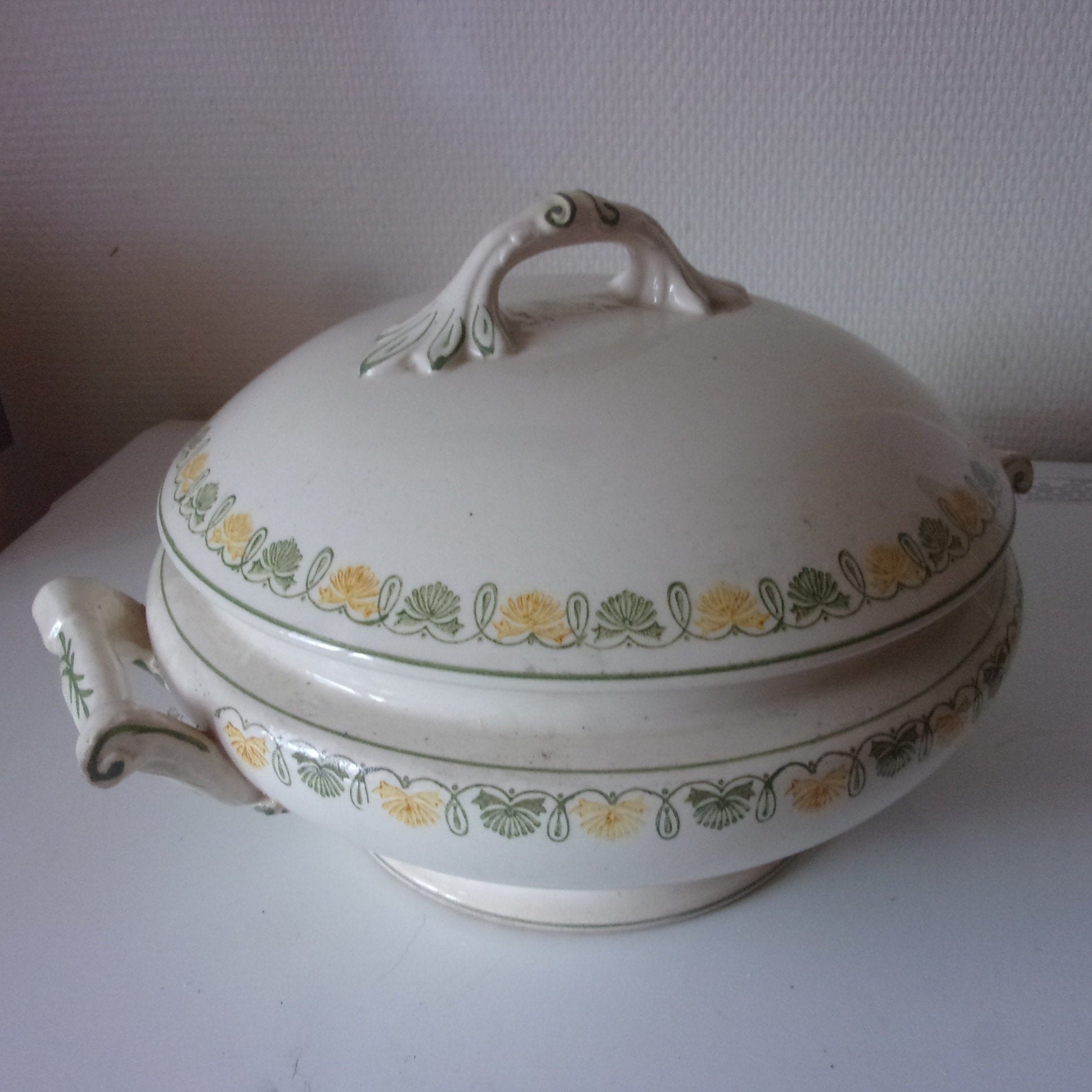 Soupiére en Faience Ancienne , Soupiére Début 20 Iéme Siécle Longwy